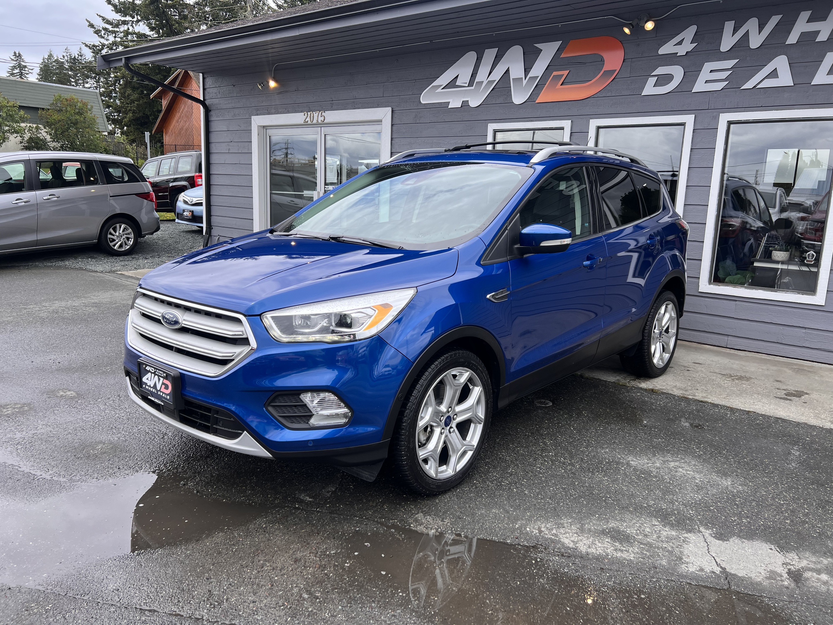 2017 Ford Escape Titanium AWD SUV / Crossover All-Wheel Drive 6-Speed Automatic