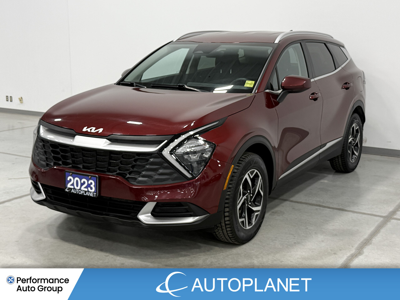 2023 Kia Sportage LX, Heated Seats, Apple CarPlay, Back Up Cam!