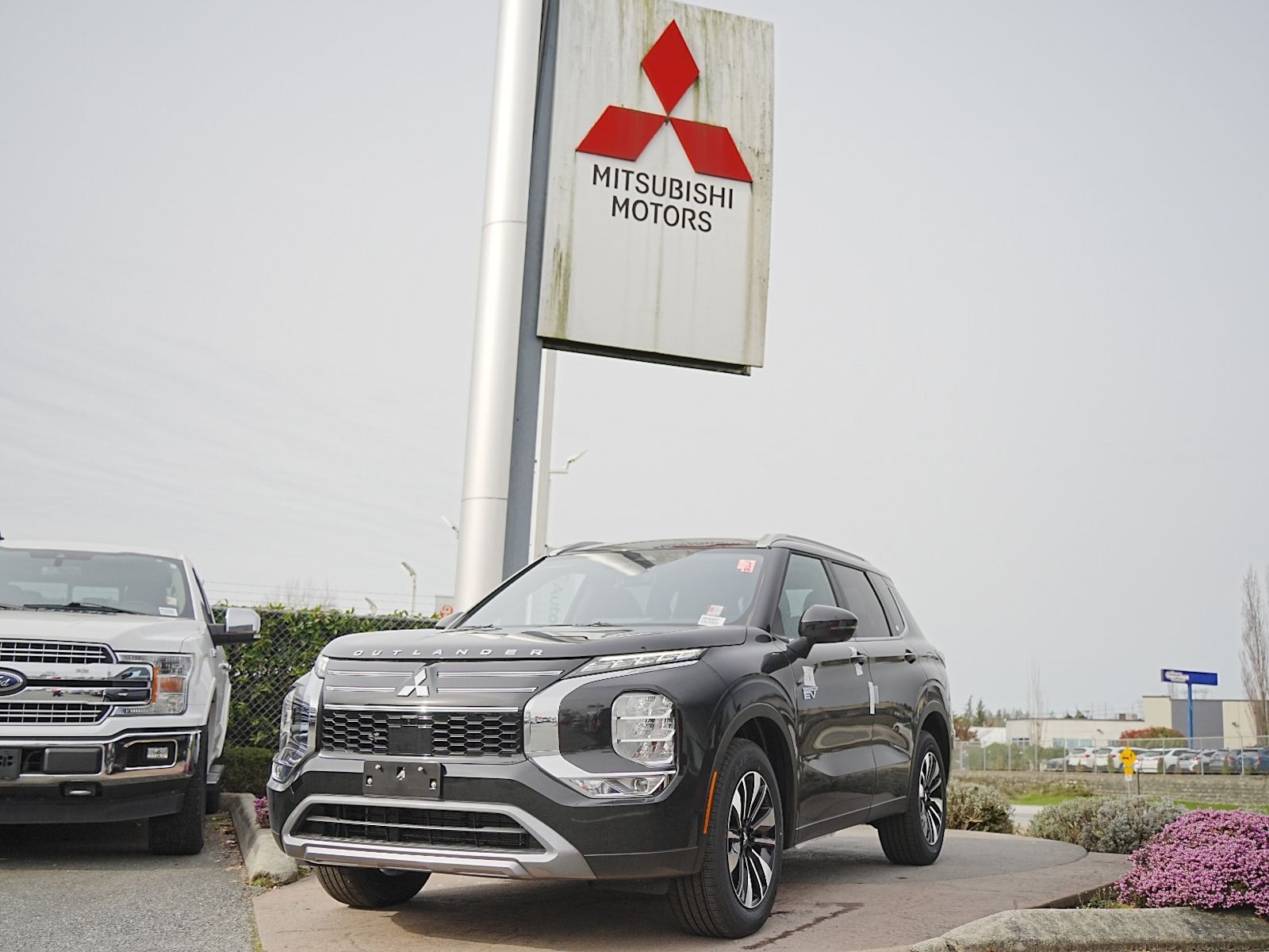2026 Mitsubishi Outlander PHEV