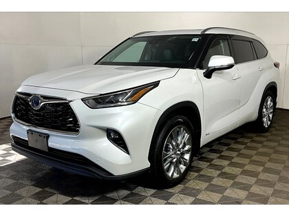 used 2023 Toyota Highlander car, priced at $48,998