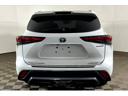 used 2023 Toyota Highlander car, priced at $48,798