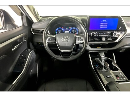 used 2023 Toyota Highlander car, priced at $48,798