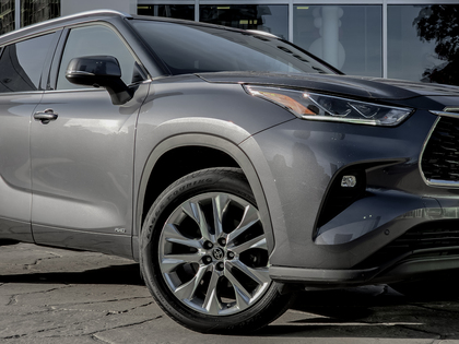 used 2023 Toyota Highlander car, priced at $56,995