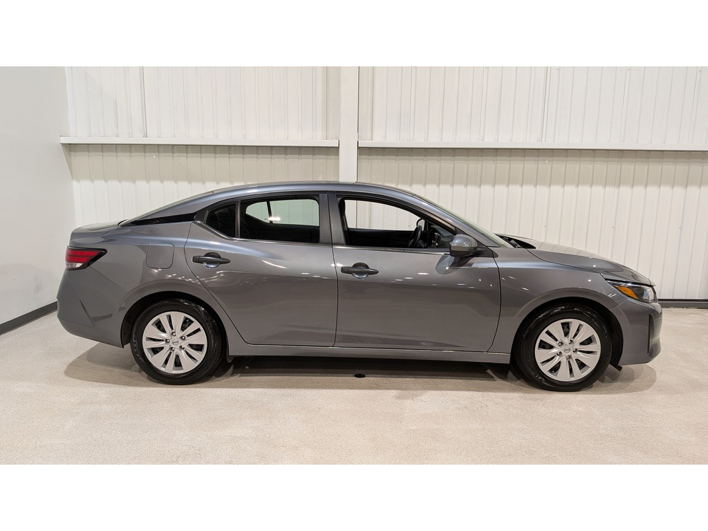 Nissan Sentra 2024