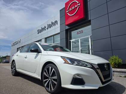 White 2021 Nissan Altima 2.5 SR AWD Sedan All-Wheel Drive Continuously Variable Transmission
