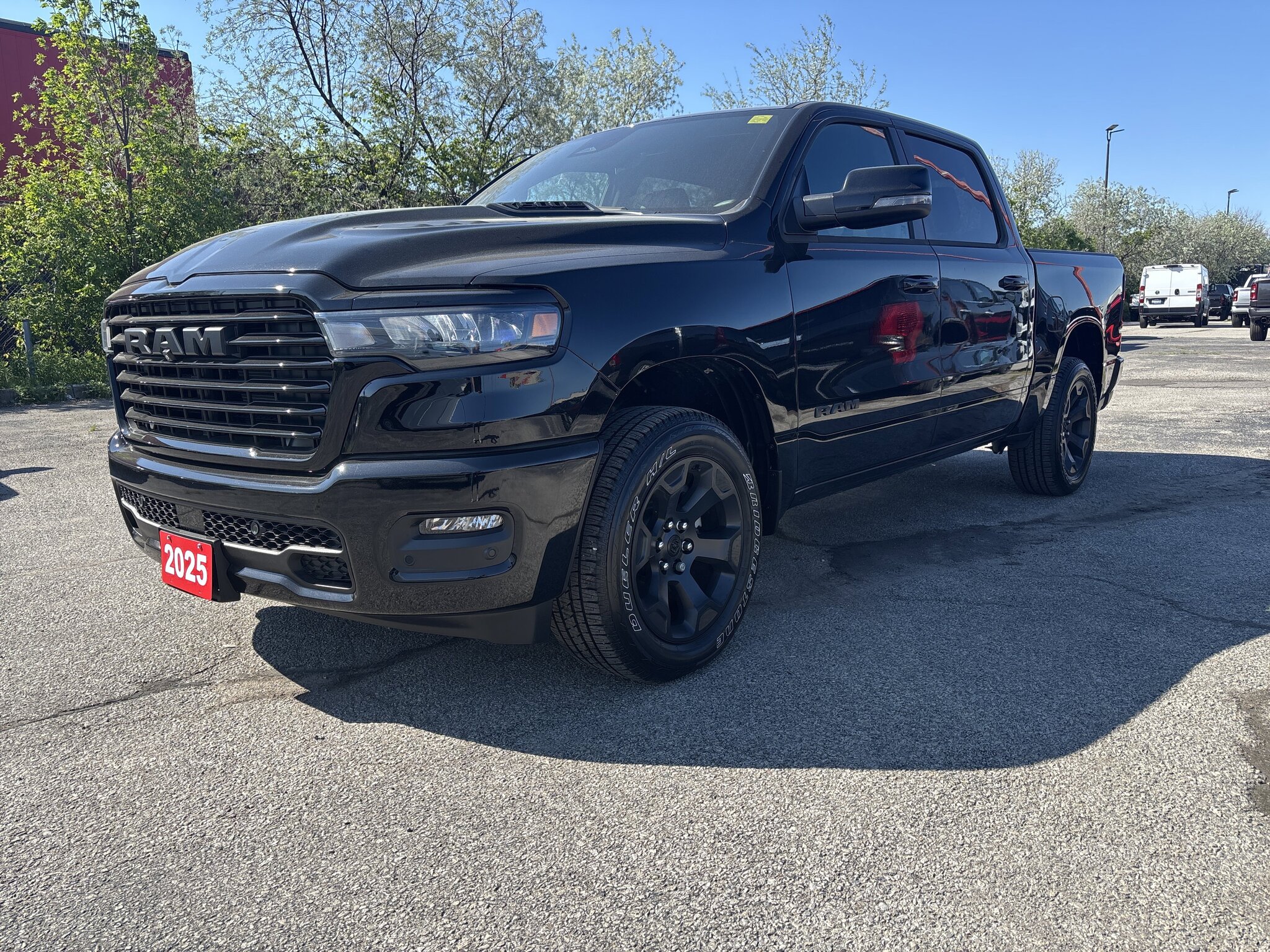 2025 RAM 1500 Sport 4x4 Crew Cab 5'7" Box Truck