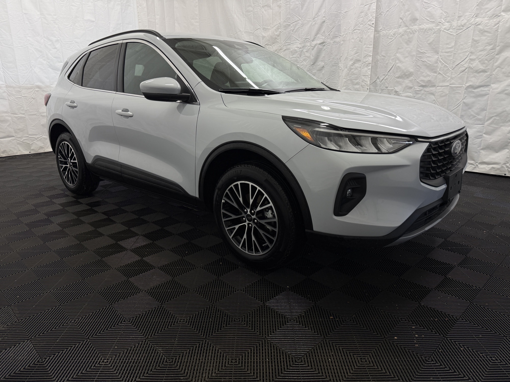 2025 Ford Escape Hybrid Plug-in FWD