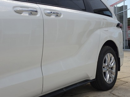used 2025 Toyota Sienna car, priced at $74,995