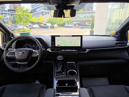 used 2025 Toyota Sienna car, priced at $74,995