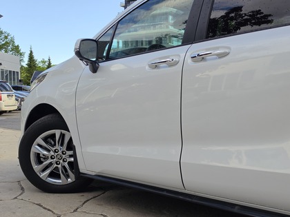 used 2025 Toyota Sienna car, priced at $74,995