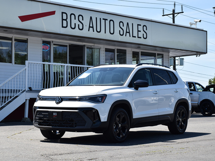 White 2025 Volkswagen Taos Comfortline Black Edition 4Motion SUV / Crossover 8-Speed Automatic