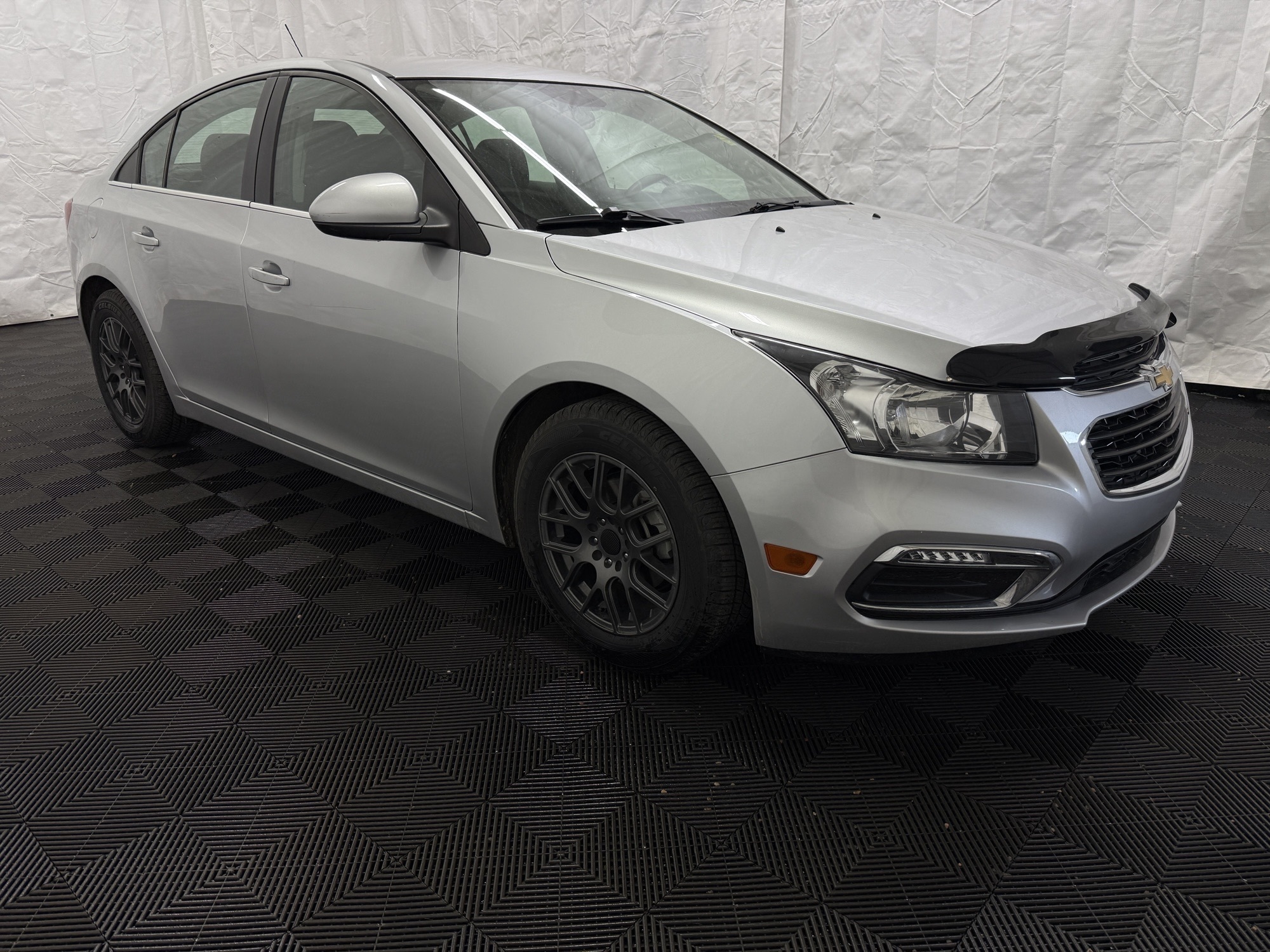 Silver 2015 Chevrolet Cruze 1LT Sedan FWD Sedan Front-Wheel Drive 6-Speed Automatic
