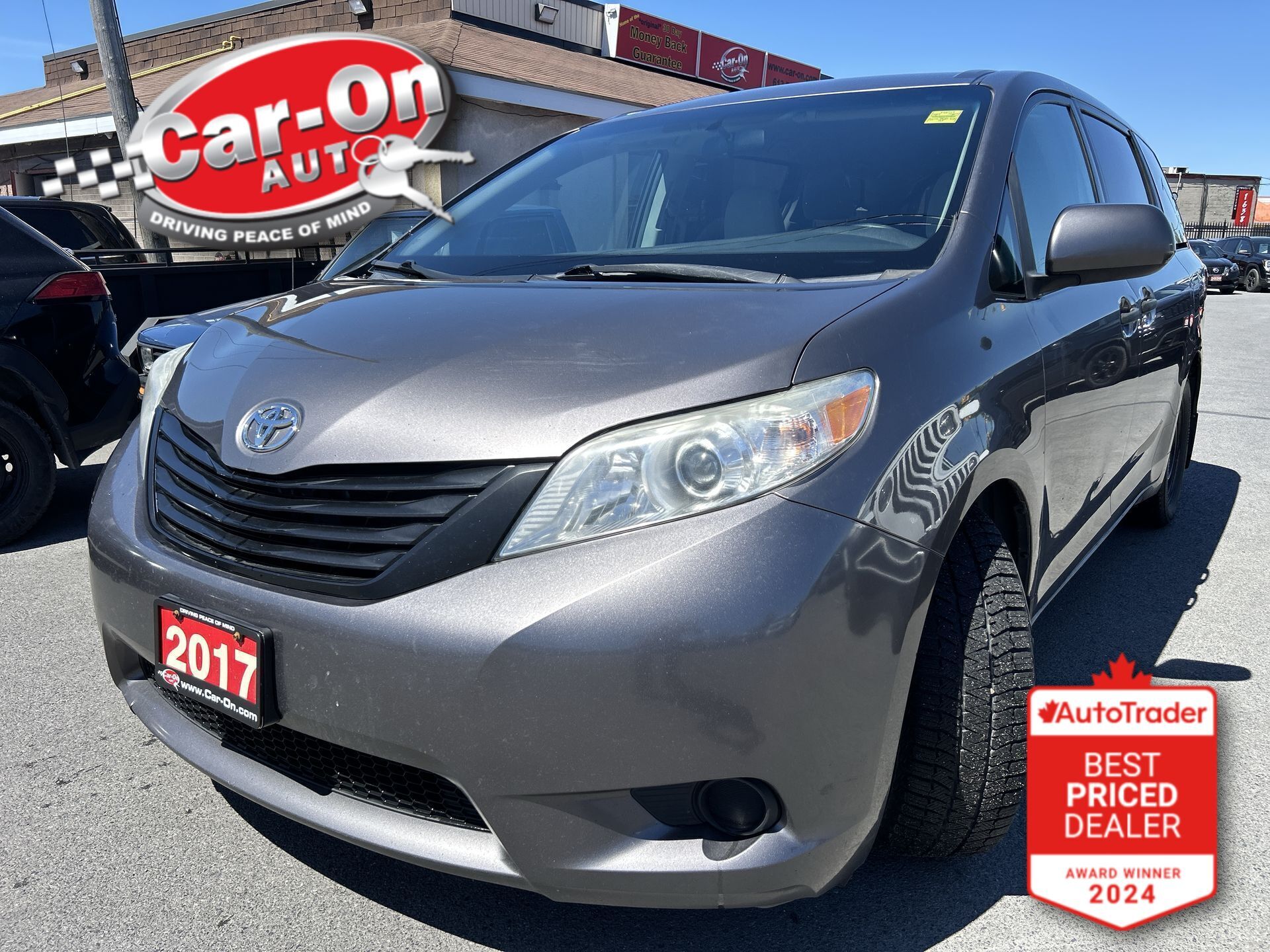 2017 Toyota Sienna LOW KMS!! | 7-PASSENGER | REAR CAM | BLUETOOTH
