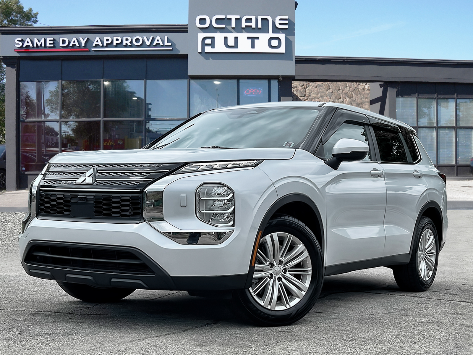 White 2022 Mitsubishi Outlander ES S-AWC SUV / Crossover All-Wheel Drive Continuously Variable Transmission