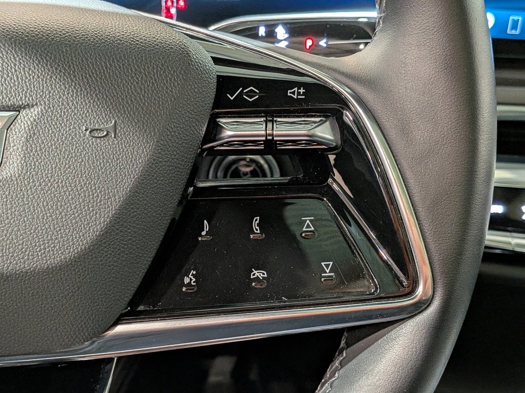 Cadillac LYRIQ 2024