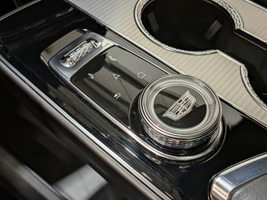 Cadillac LYRIQ 2024