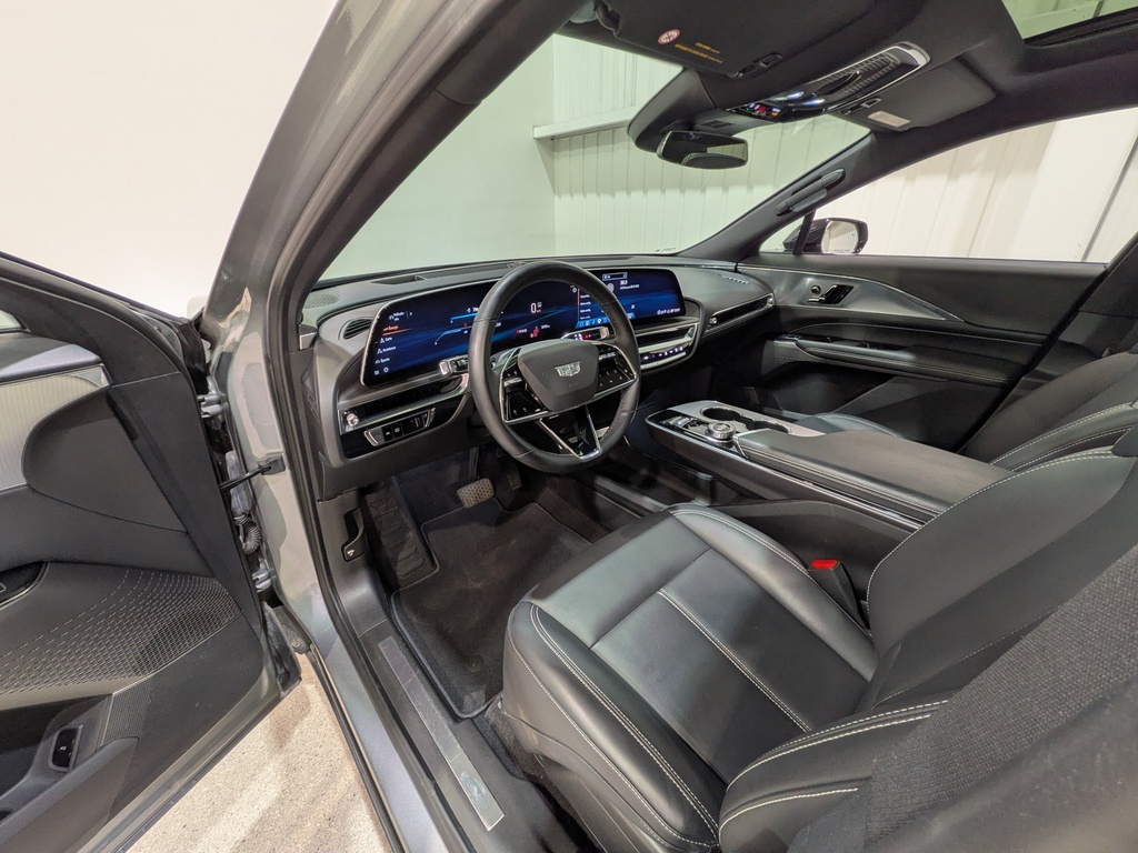 Cadillac LYRIQ 2024