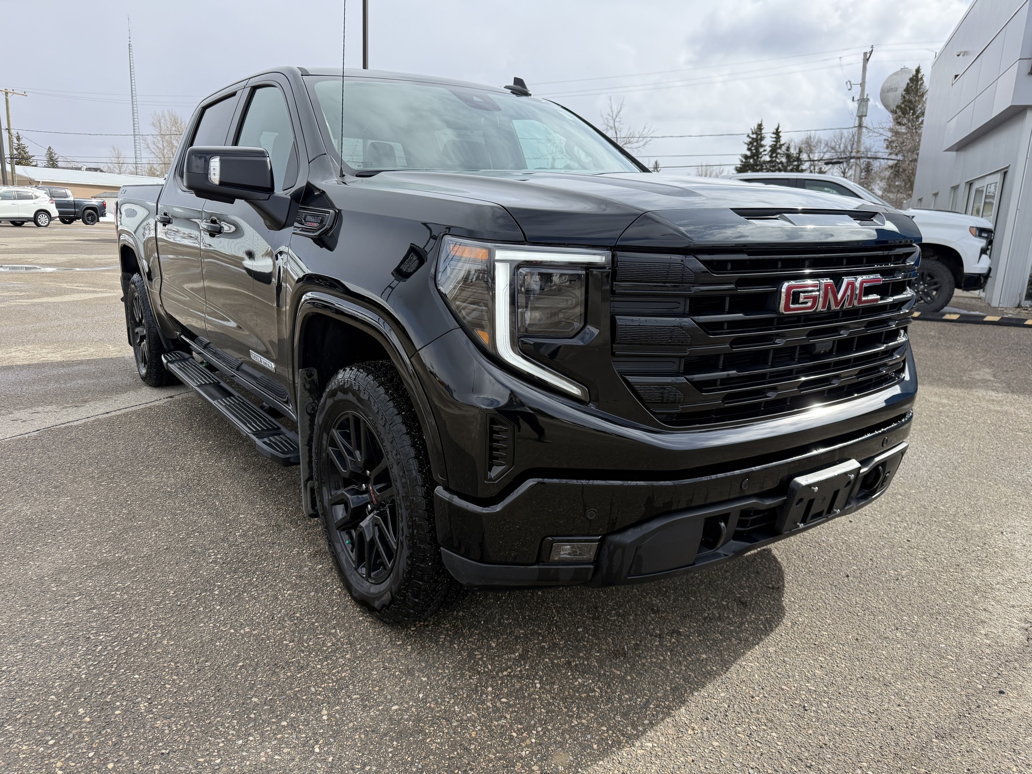 2026 GMC Sierra 1500 Crew Cab Short Box 4-Wheel Drive SLT