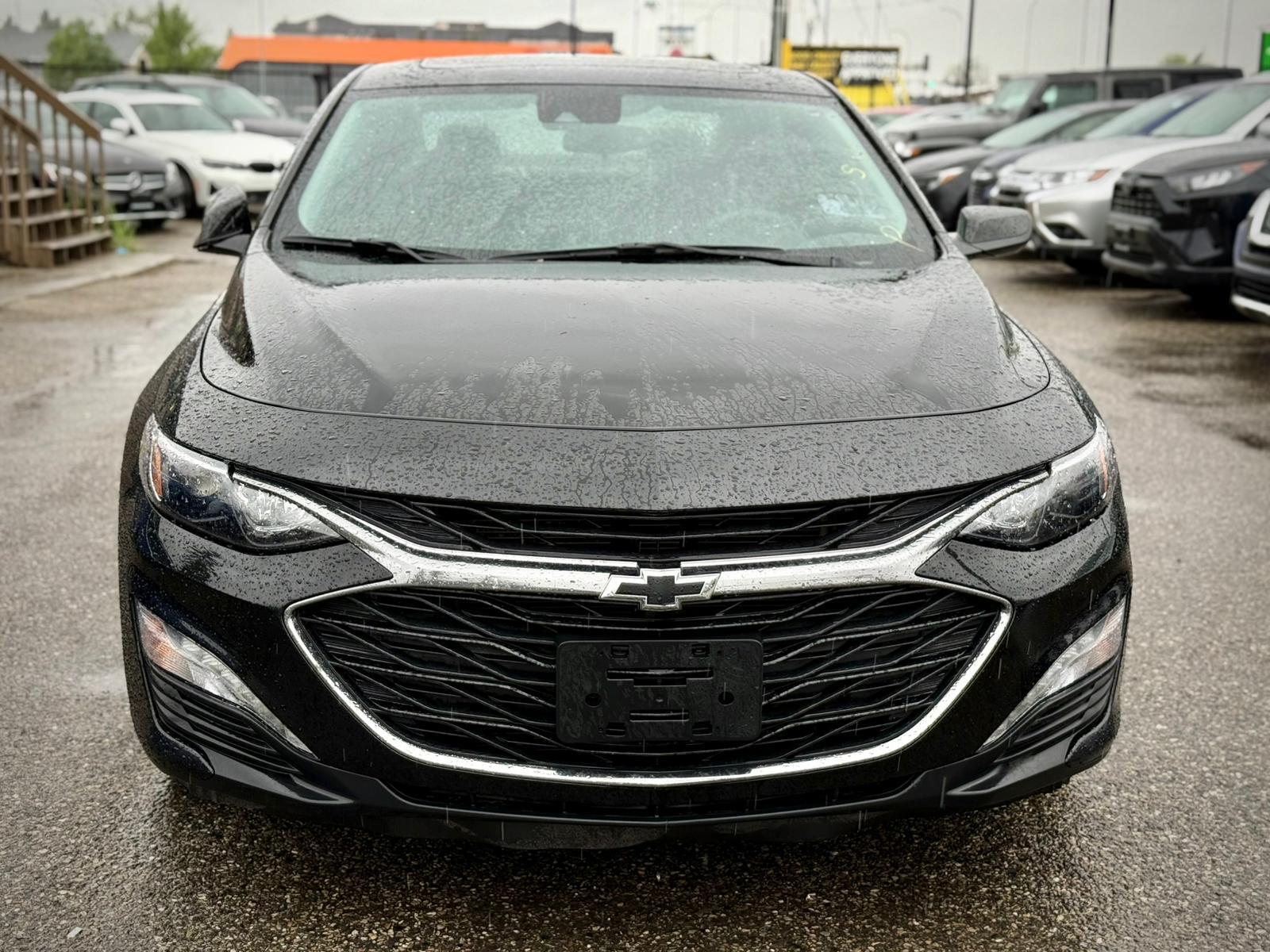 2023 Chevrolet Malibu — view 2