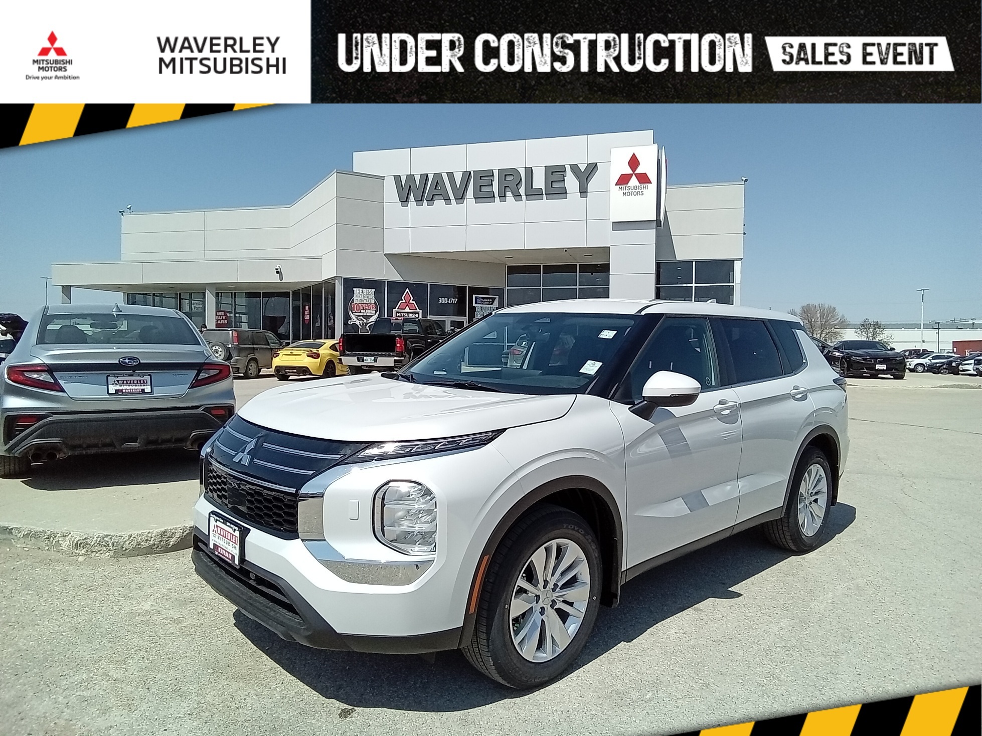 White 2026 Mitsubishi Outlander ES FWD SUV / Crossover Front-Wheel Drive Continuously Variable Transmission