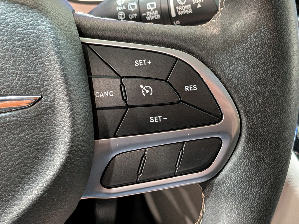 Chrysler Grand Caravan 2023