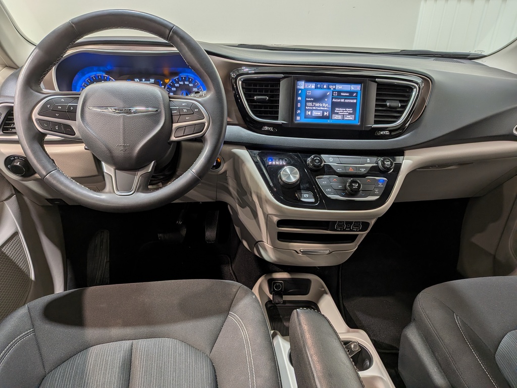 Chrysler Grand Caravan 2023