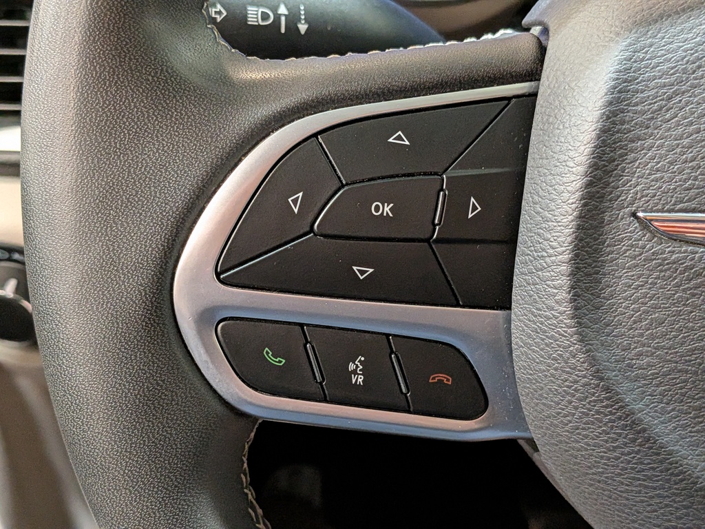 Chrysler Grand Caravan 2023