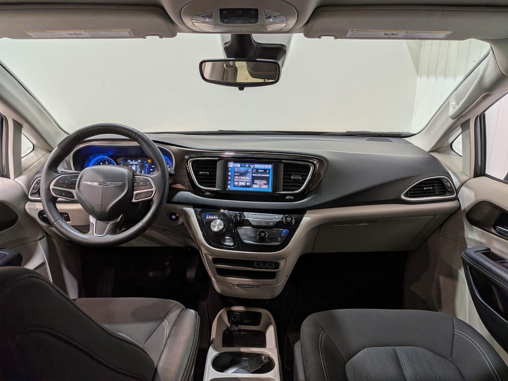 Chrysler Grand Caravan 2023