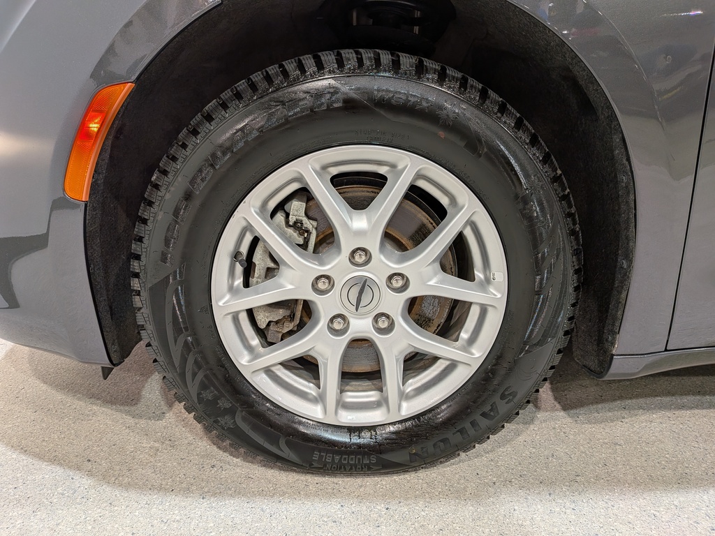 Chrysler Grand Caravan 2023
