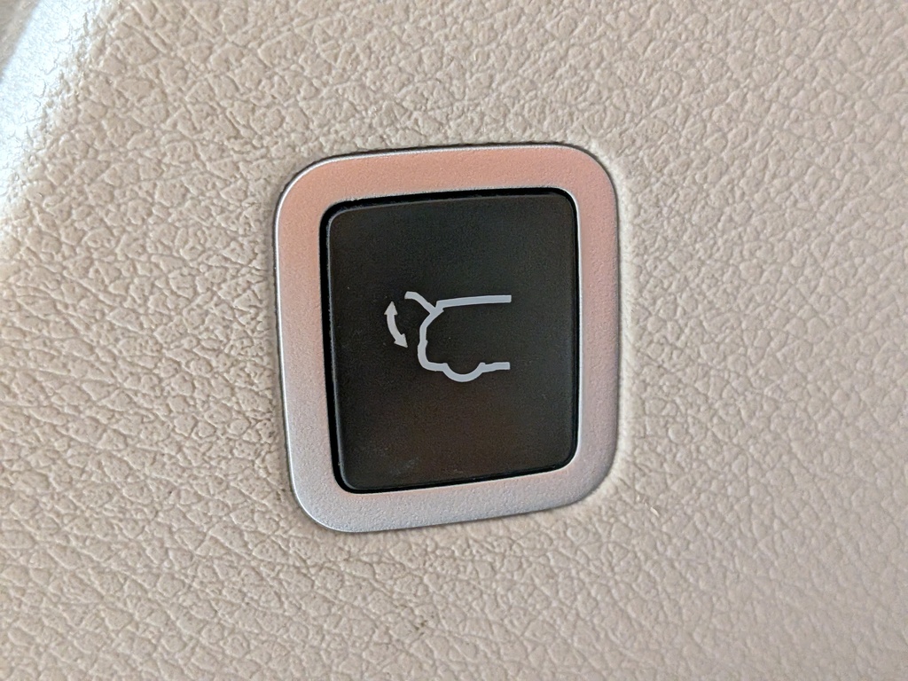 Chrysler Grand Caravan 2023