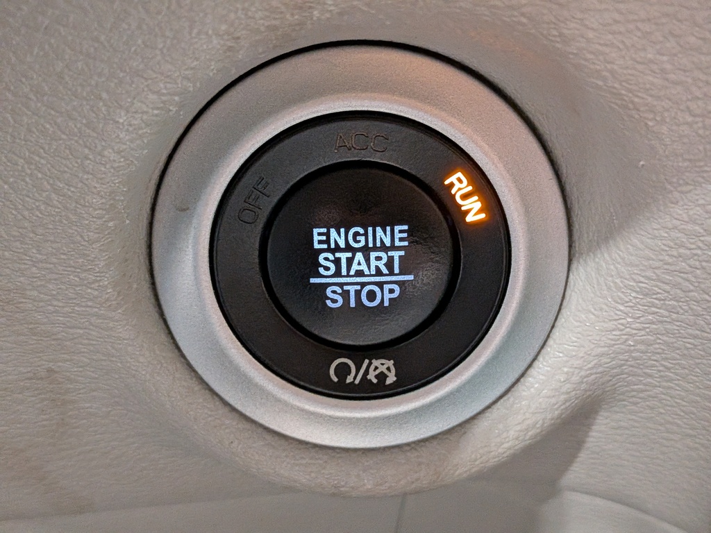 Chrysler Grand Caravan 2023