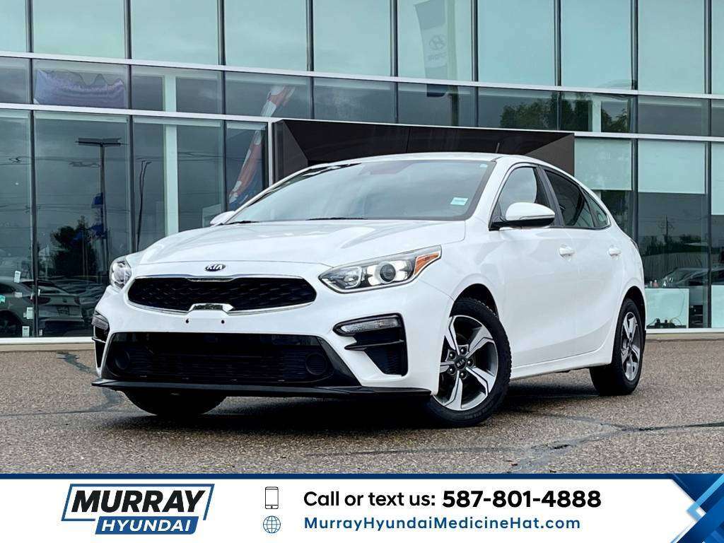 Snow Pearl White 2020 Kia Forte5 EX FWD Hatchback Continuously Variable Transmission