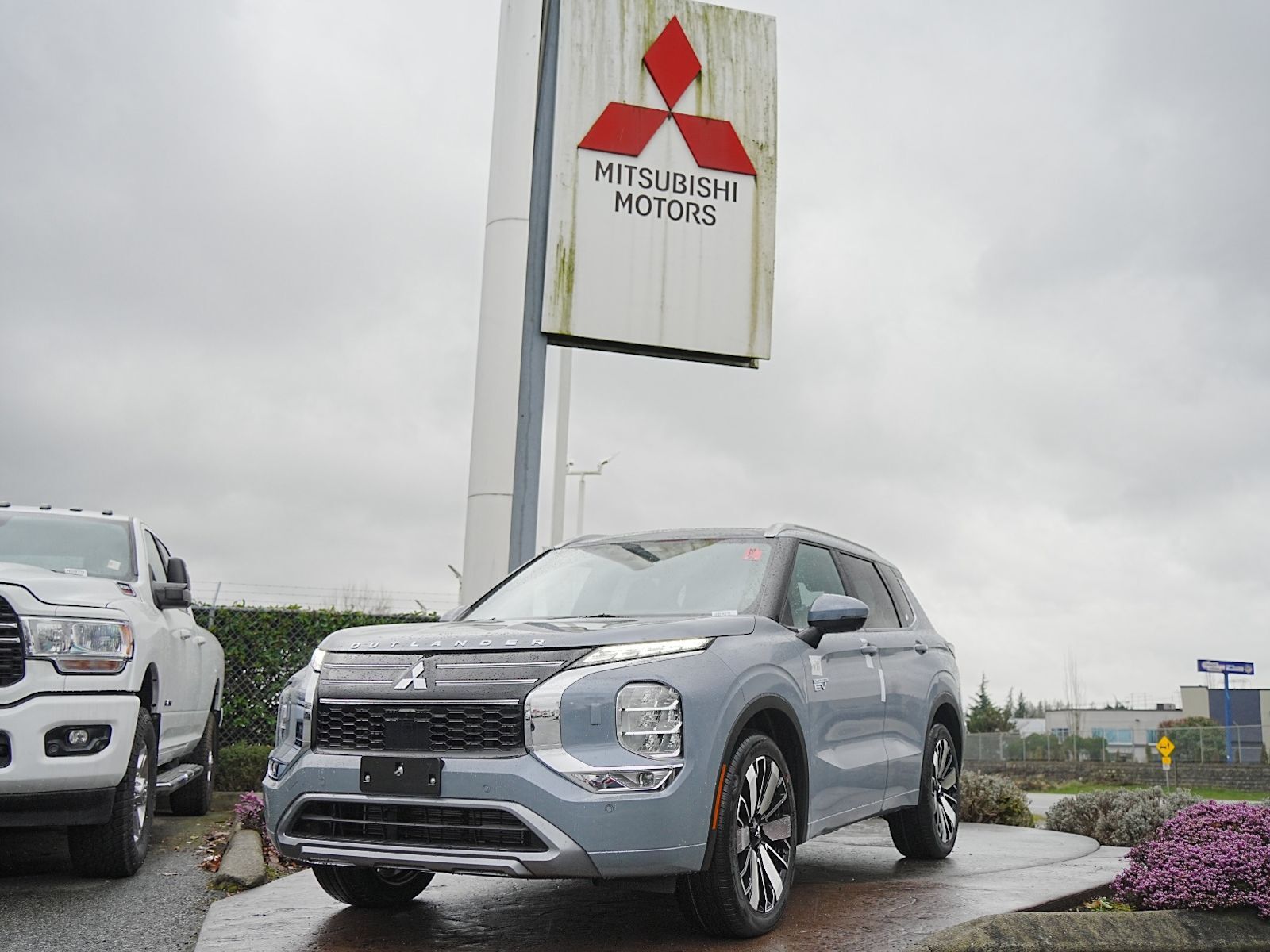 2026 Mitsubishi Outlander PHEV