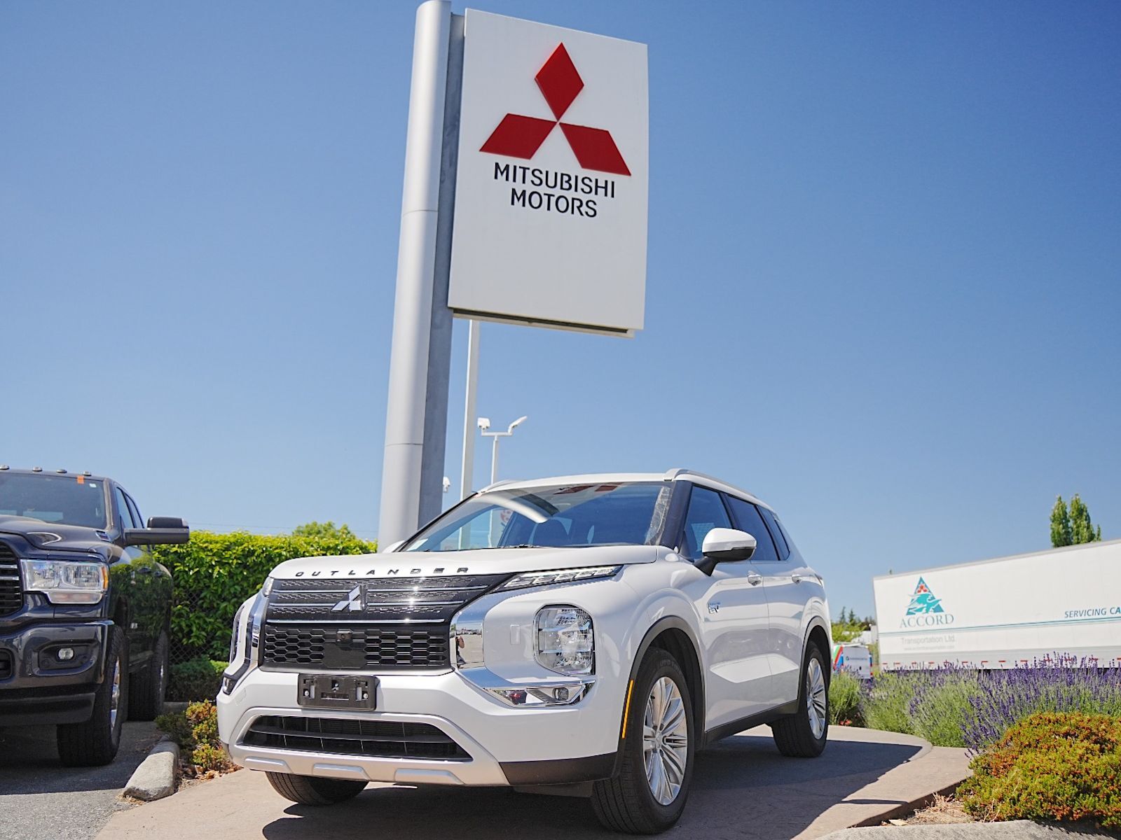 2025 Mitsubishi Outlander PHEV