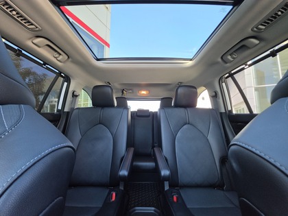 used 2024 Toyota Highlander car, priced at $58,495