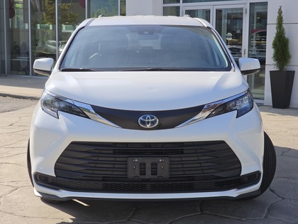 used 2024 Toyota Sienna car, priced at $53,995