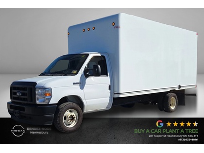 White 2024 Ford E-Series Chassis E-450 SD Cutaway 158 DRW RWD Pickup Truck Rear-Wheel Drive 6-Speed Automatic