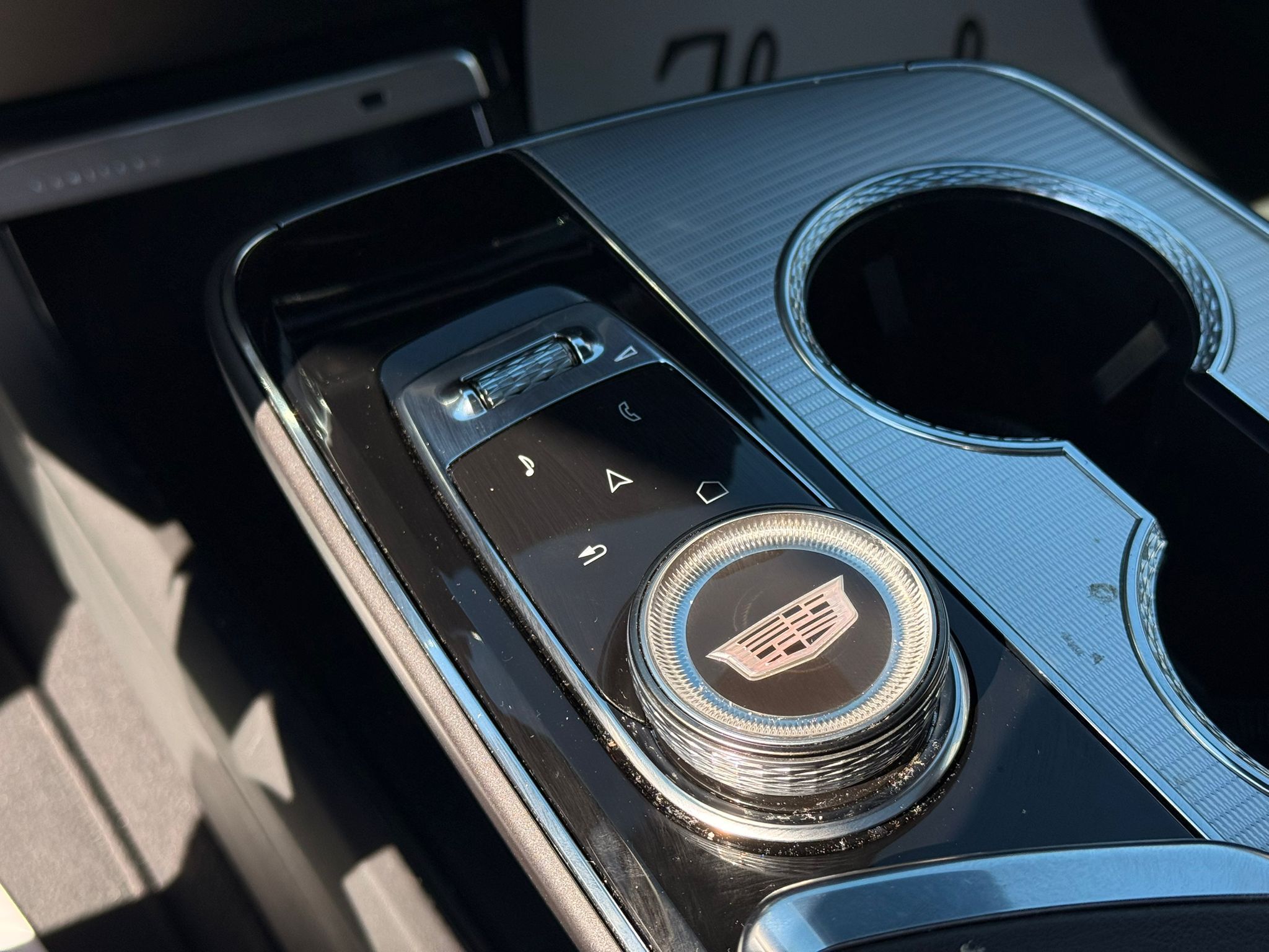 2024 Cadillac LYRIQ — view 13