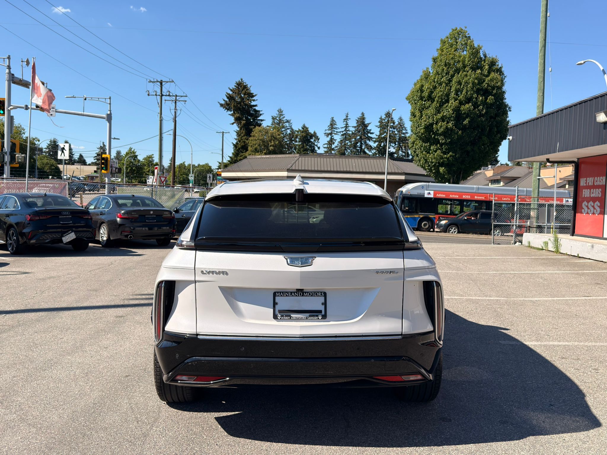 2024 Cadillac LYRIQ — view 5