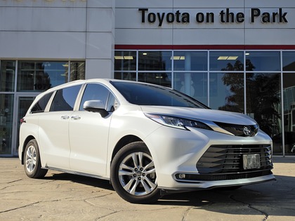 used 2025 Toyota Sienna car, priced at $72,995