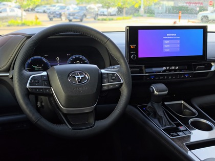 used 2025 Toyota Sienna car, priced at $72,995