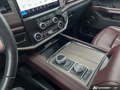 used 2024 Ford Expedition car, priced at $59,888