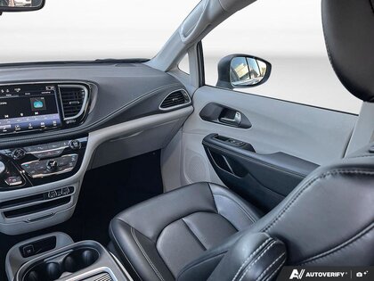 used 2023 Chrysler Pacifica car, priced at $28,999