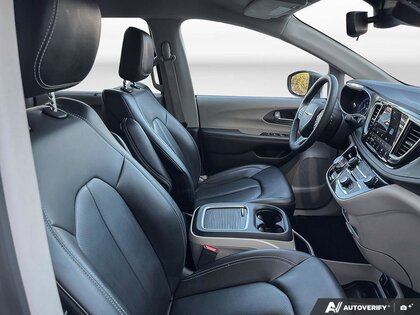 used 2023 Chrysler Pacifica car, priced at $28,999