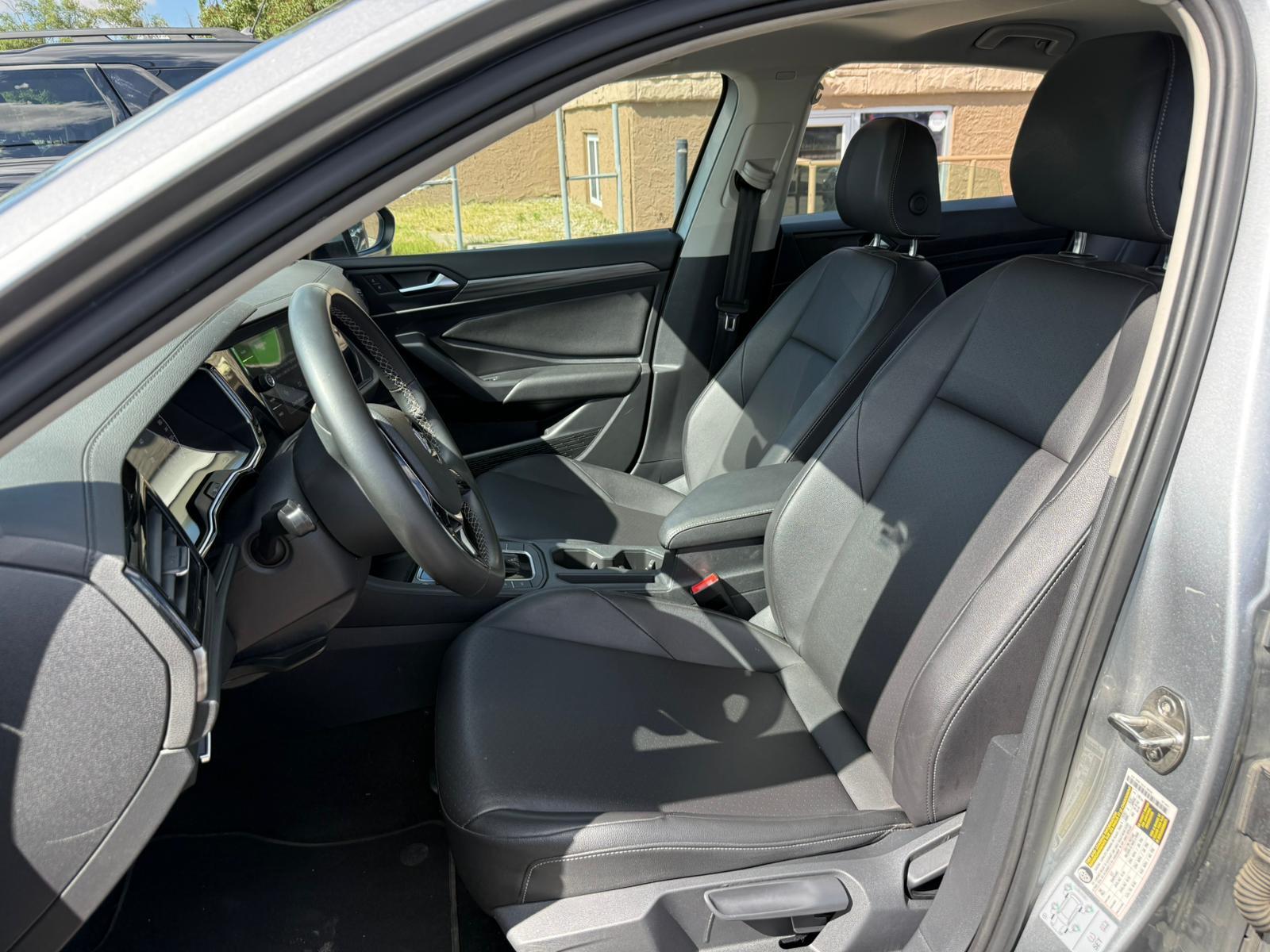 2021 Volkswagen Jetta — view 8