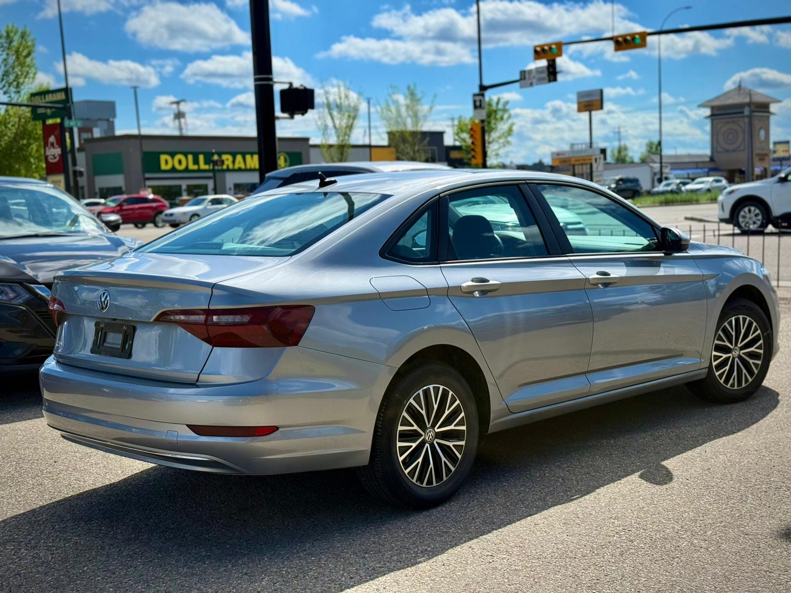 2021 Volkswagen Jetta — view 4