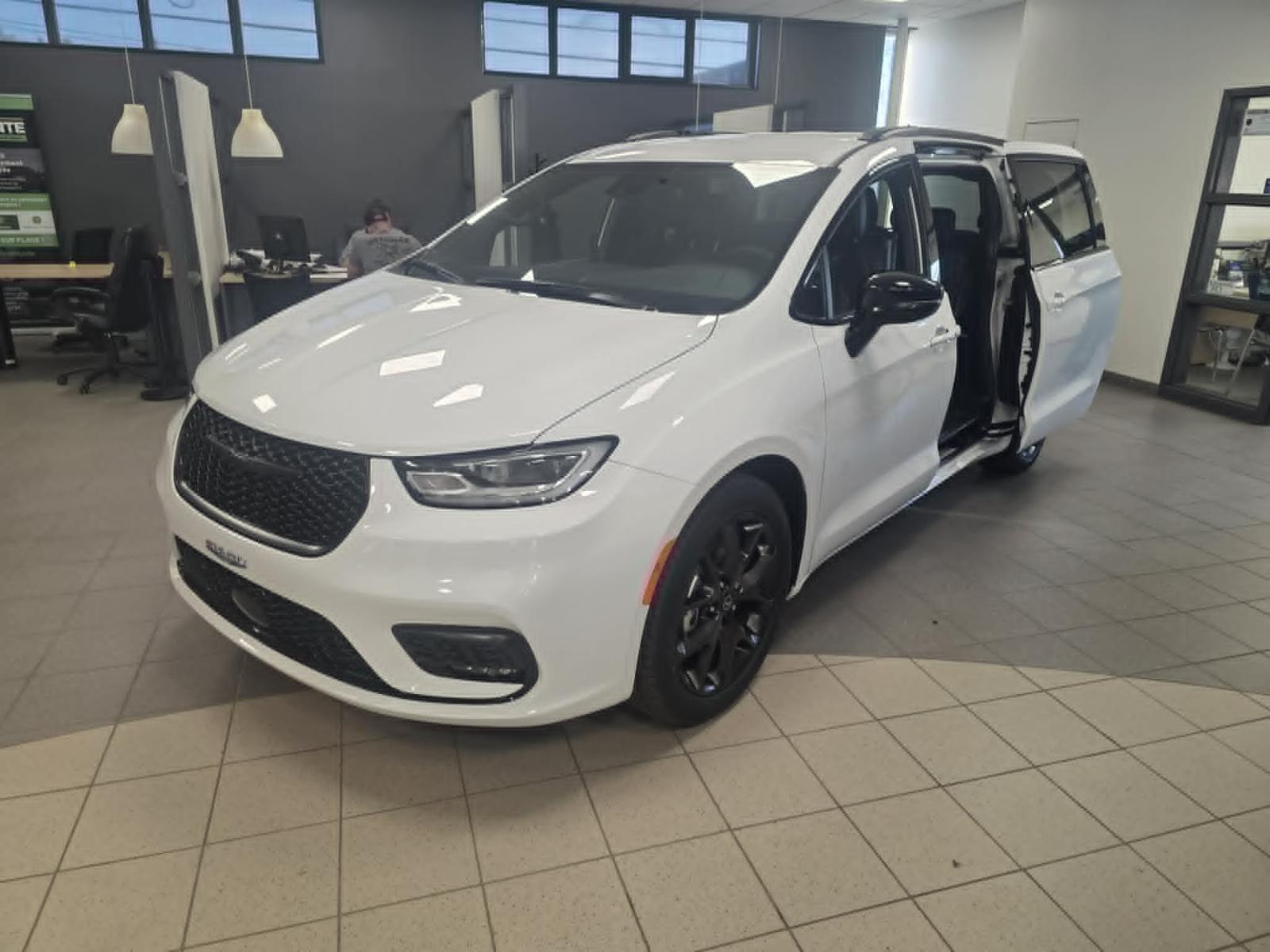 2026 Chrysler Pacifica