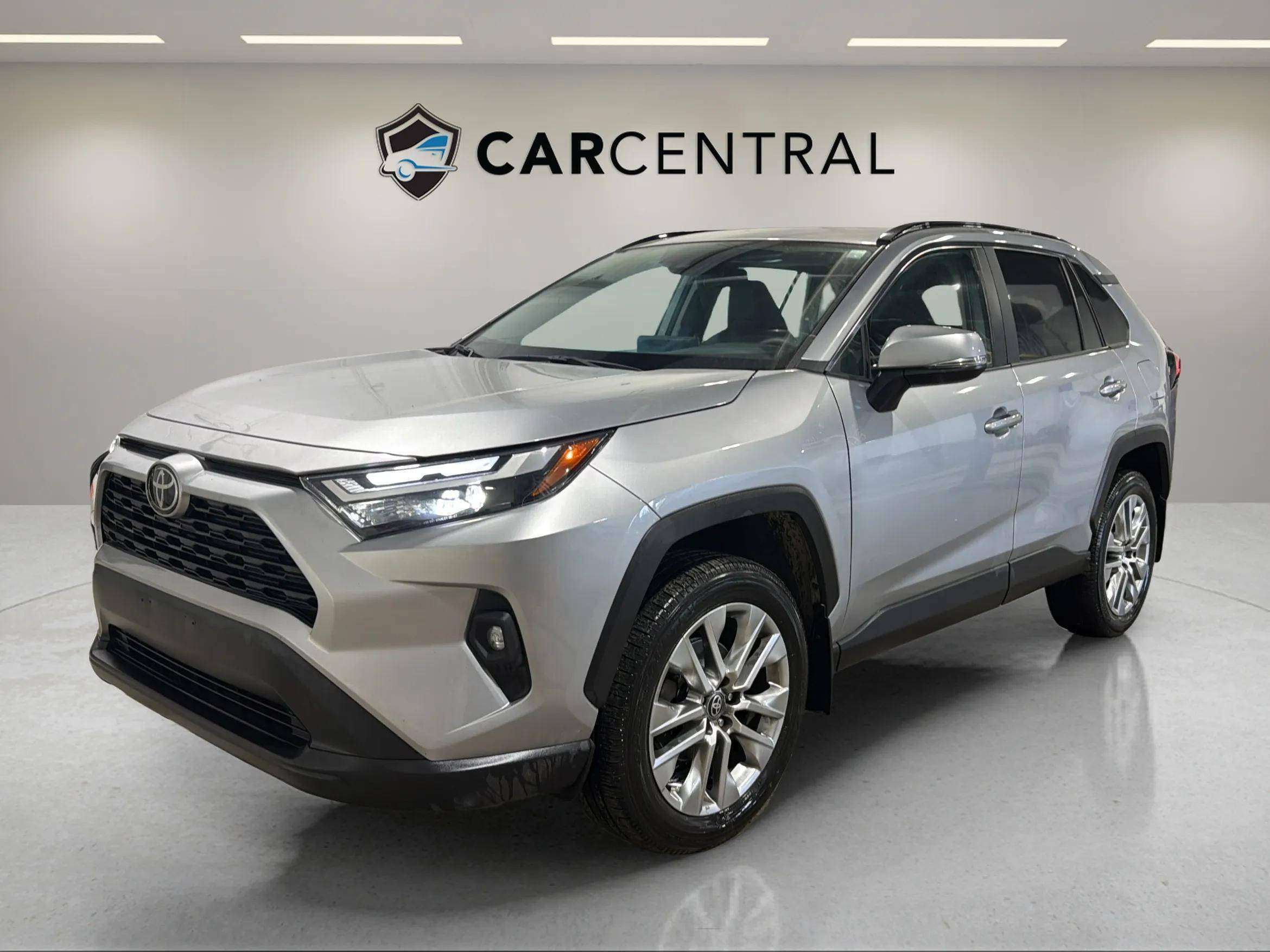 Silver 2024 Toyota RAV4 XLE AWD SUV / Crossover All-Wheel Drive 8-Speed Automatic