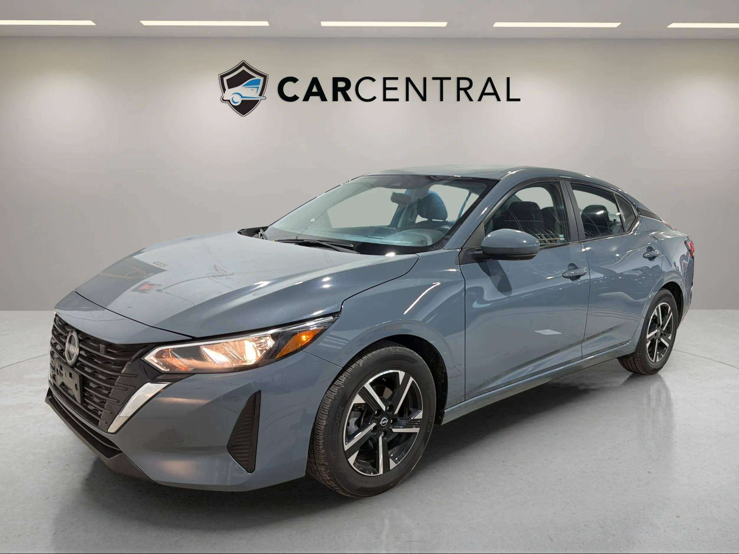 Gray 2024 Nissan Sentra SV FWD Sedan Front-Wheel Drive Continuously Variable Transmission