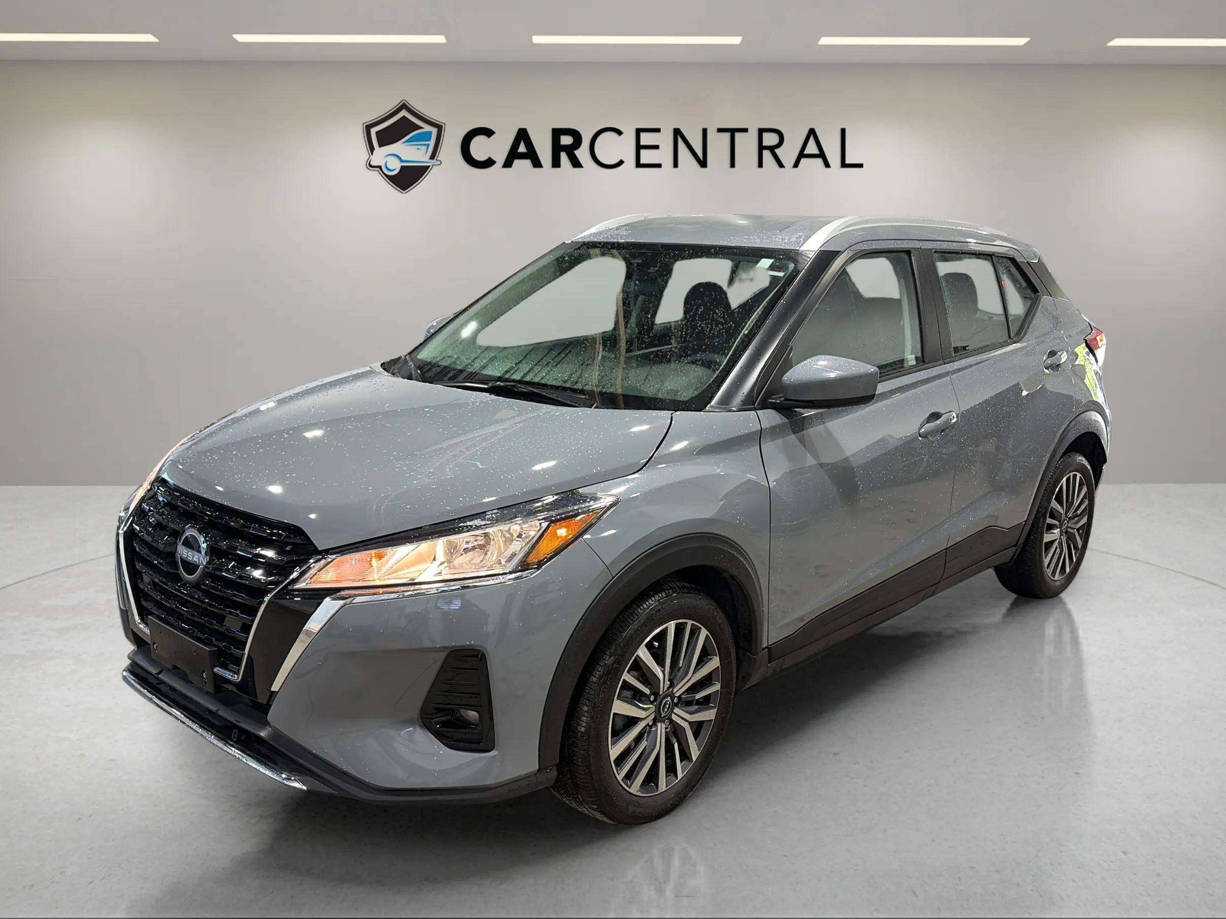 Gray 2024 Nissan Kicks SV FWD SUV / Crossover Front-Wheel Drive Continuously Variable Transmission